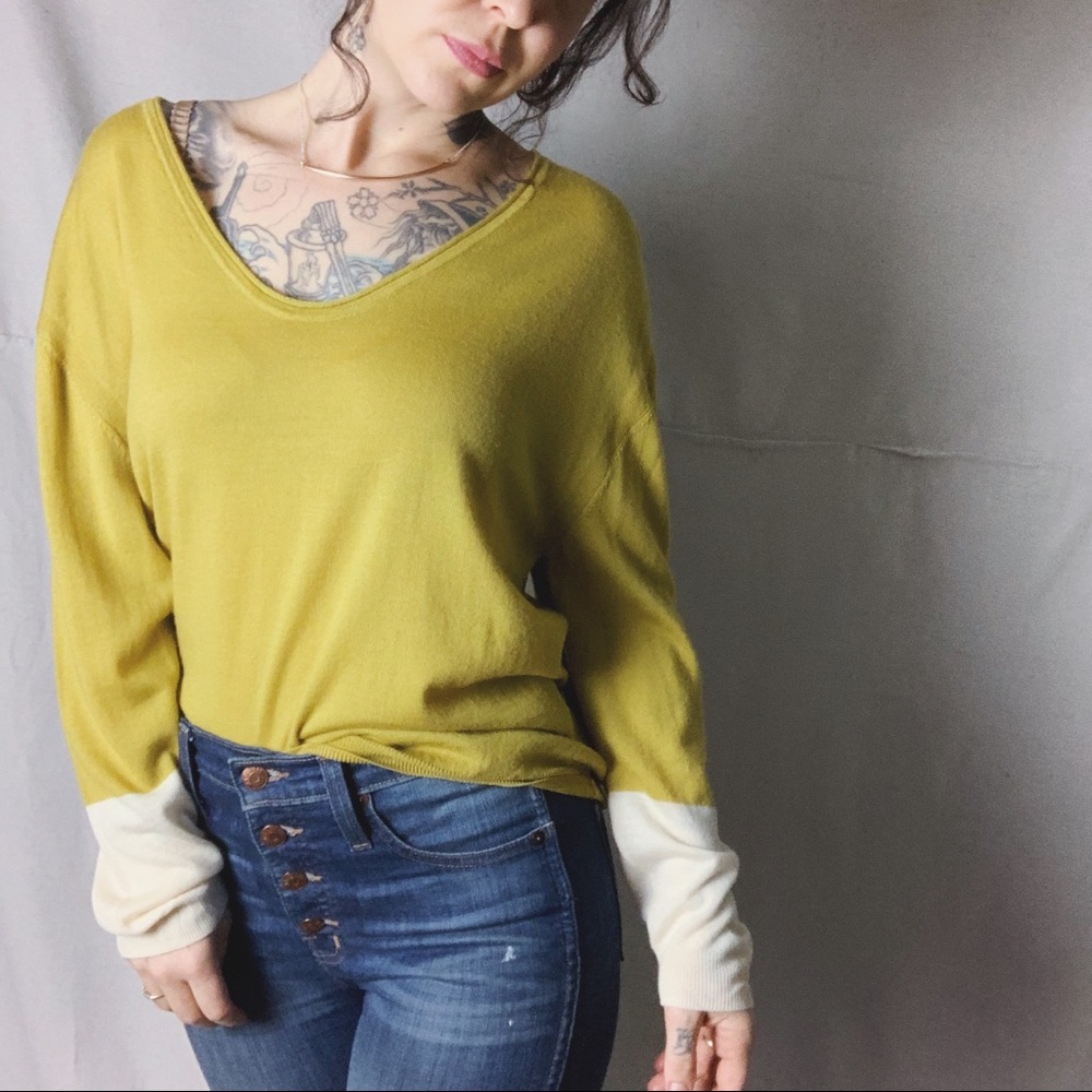 LOMA LONDON Chartreuse Colorblock V Neck Sweater